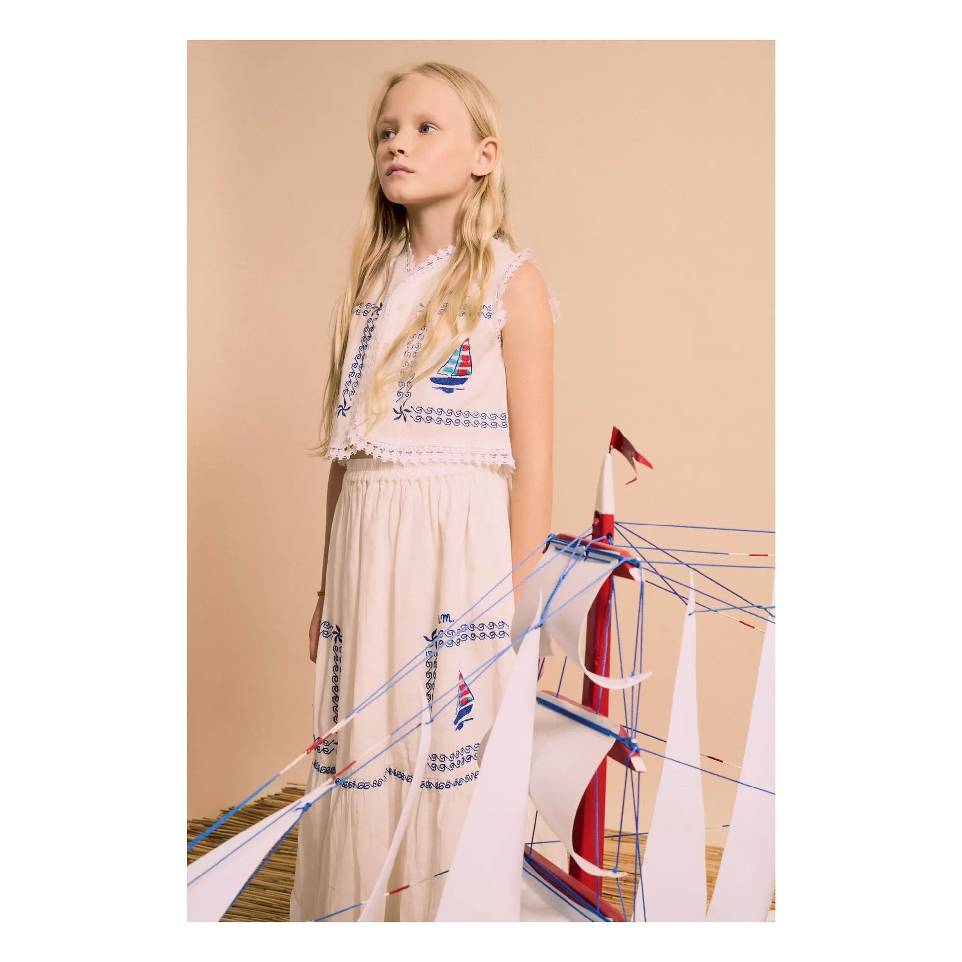 Maison Mangostan - Voiles Embroidered Vest | White