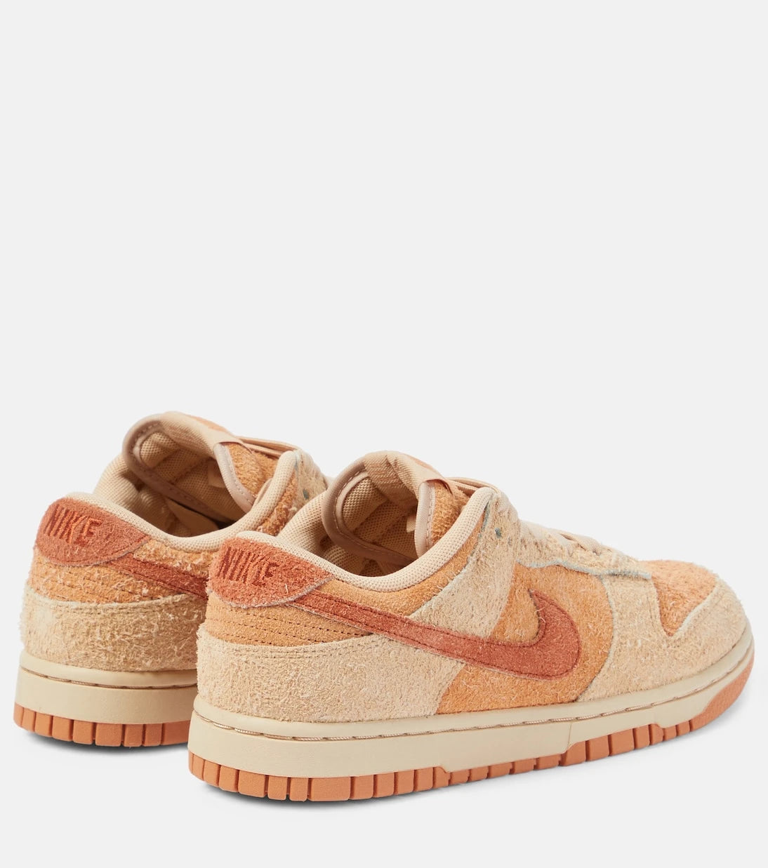 Nike - حذاء دانك لو الرياضي من الشمواه