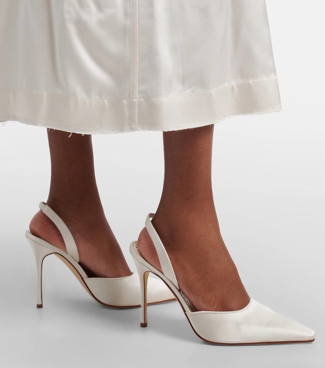 Manolo Blahnik - Borelapla satin slingback pumps