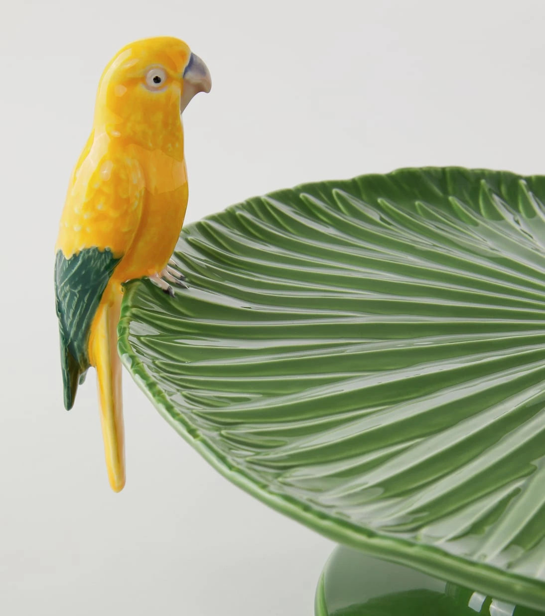 Bordallo Pinheiro - حامل كعك x EcoArts Amazōnia