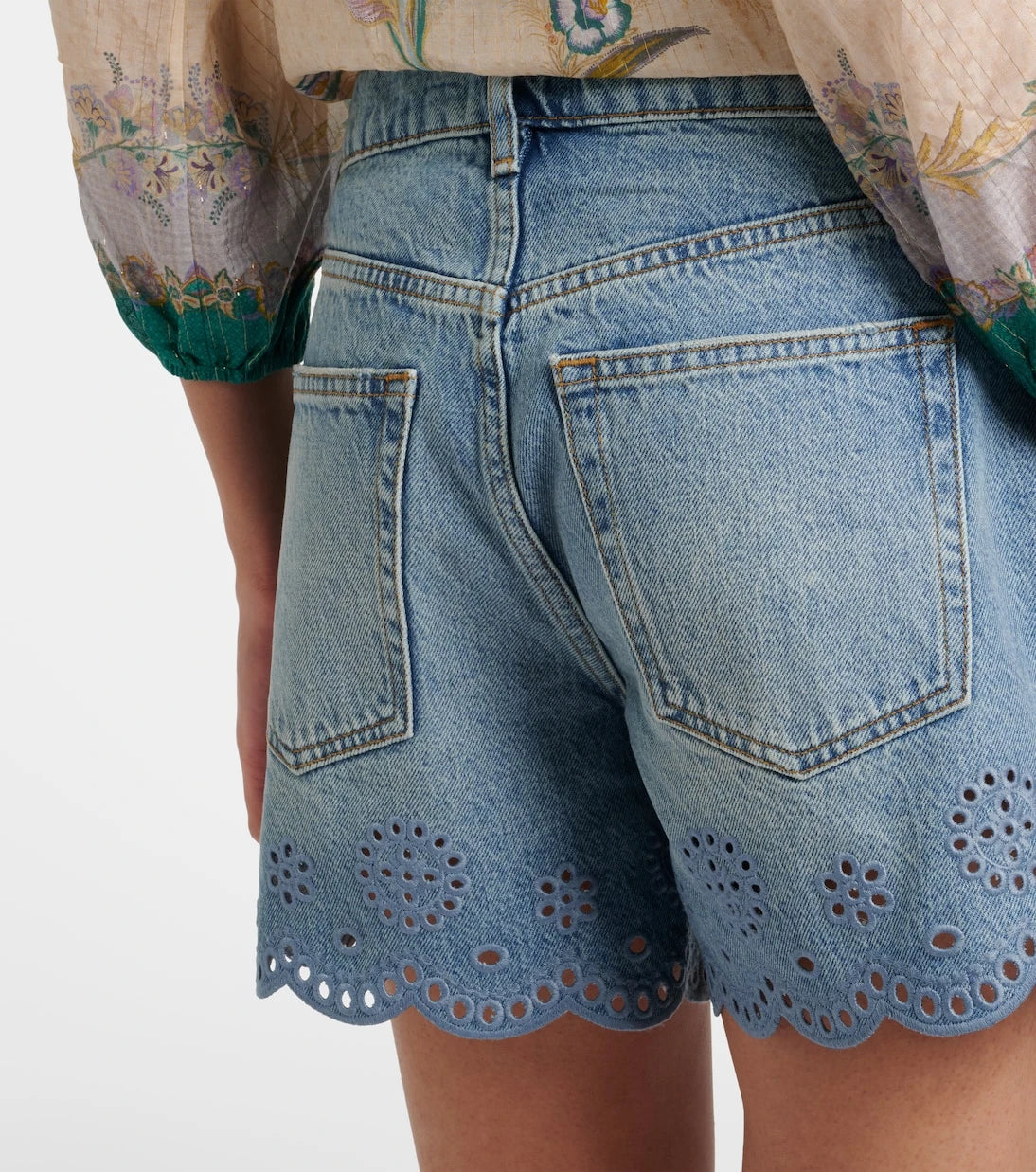 Frame - Long Hang broderie anglaise denim shorts