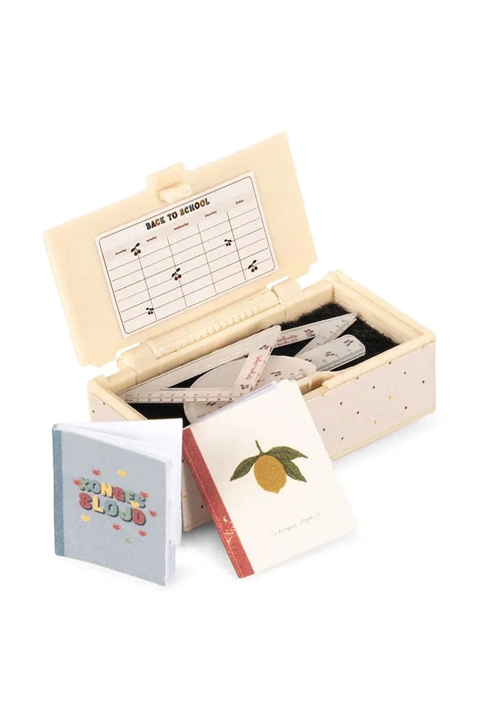 Konges Sløjd Çocuklar için Peluş Oyuncak TINY TEDDY BACK TO SCHOOL
