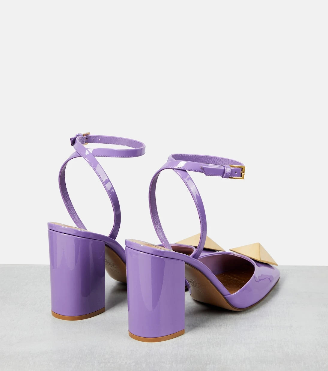 Valentino Garavani - One Stud patent leather pumps