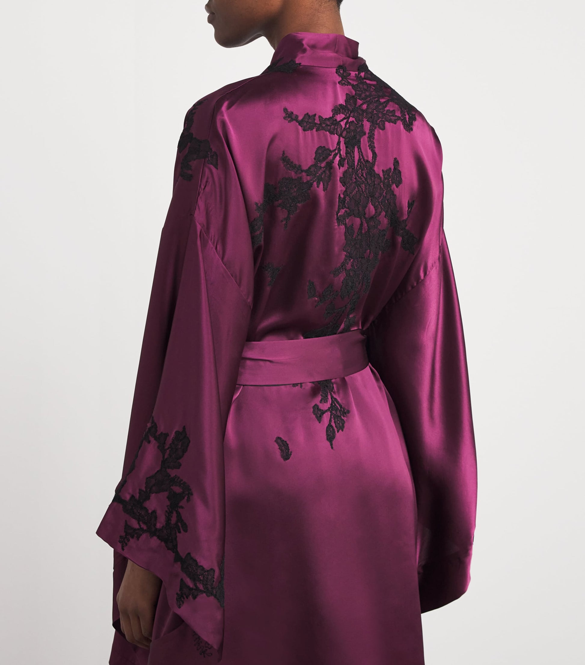 TORLOWEI Purple Silk Tokoni Short Kimono