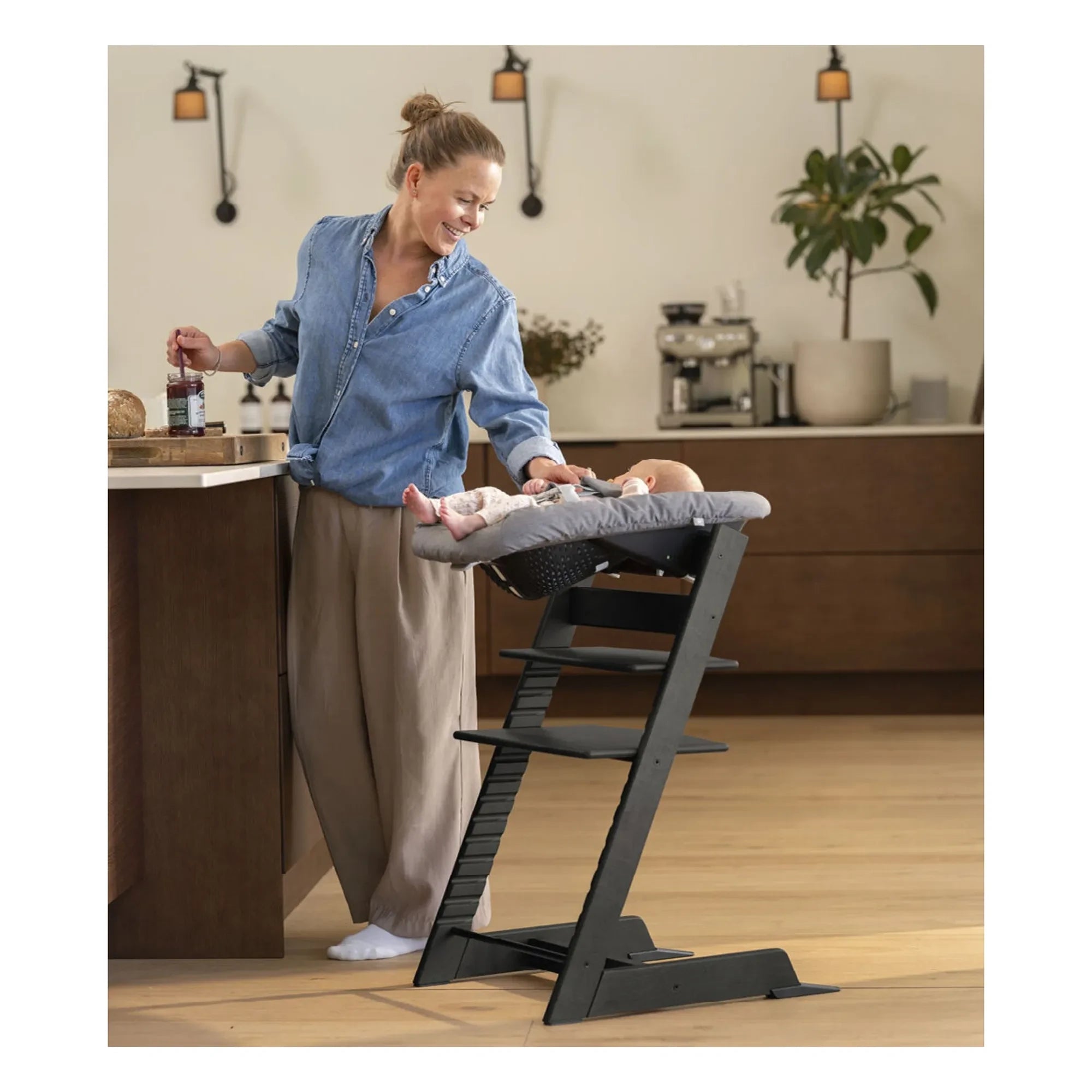 Stokke® - Newborn Tripp Trapp® baby bouncer | Dark grey
