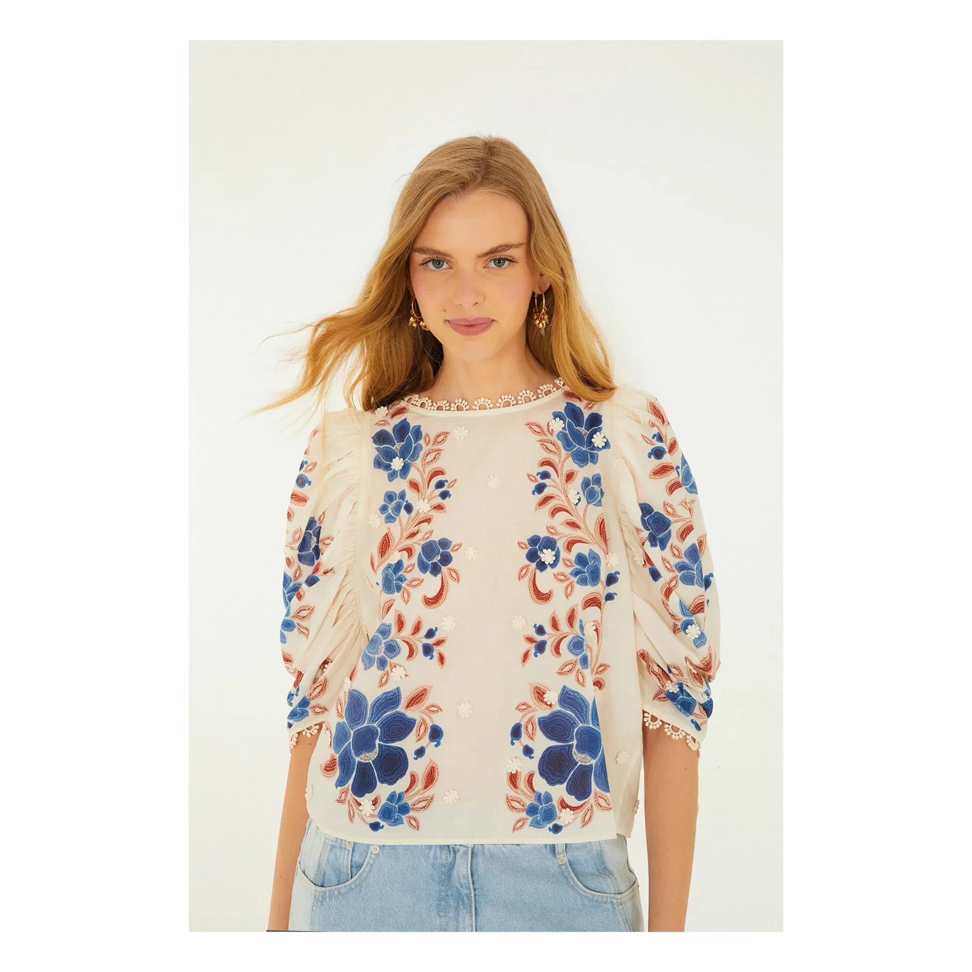 Farm Rio - Renata Floral blouse | Sand
