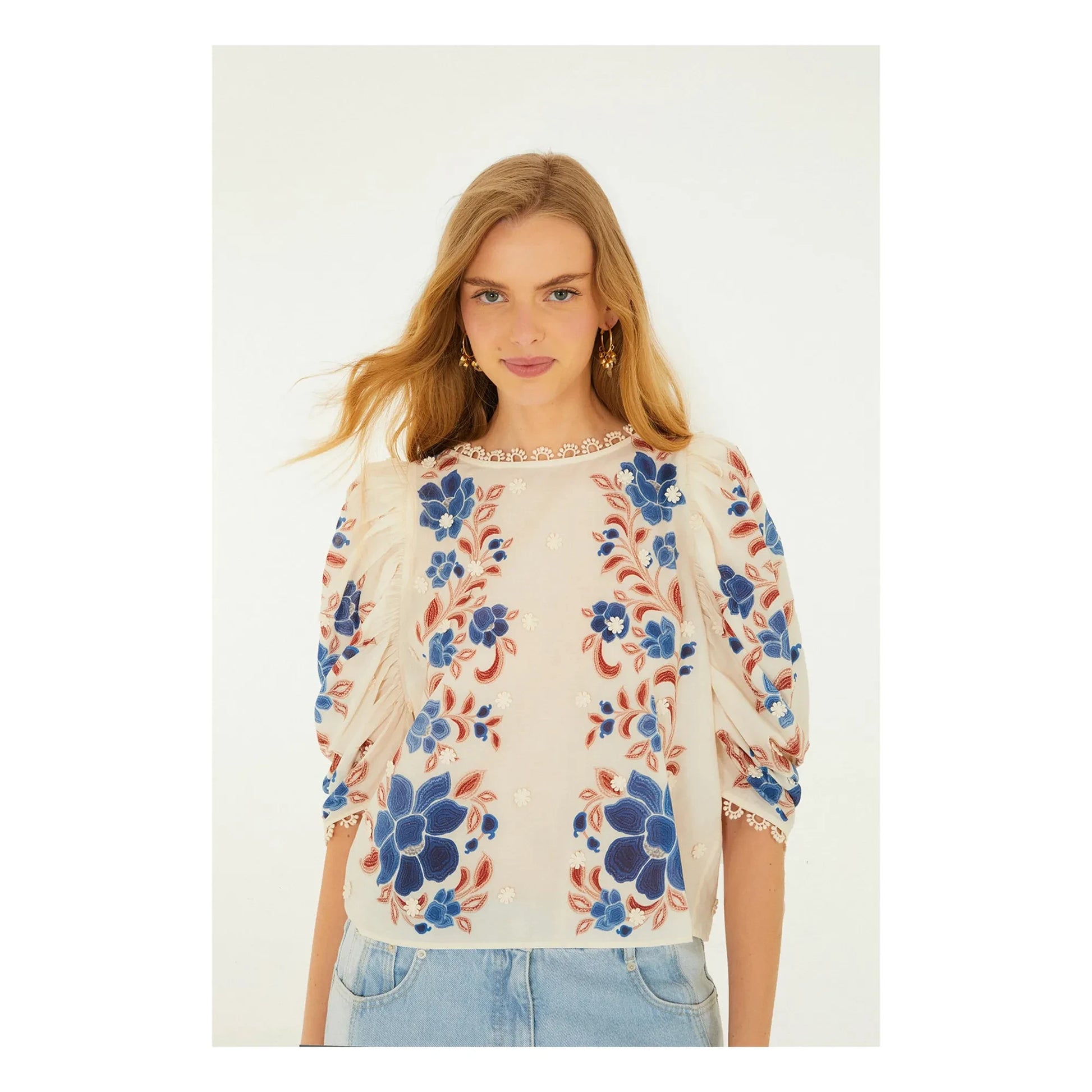 Farm Rio - Renata Floral blouse | Sand
