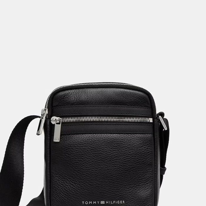 Tommy Hilfiger чанта през рамо мъжка от кожа