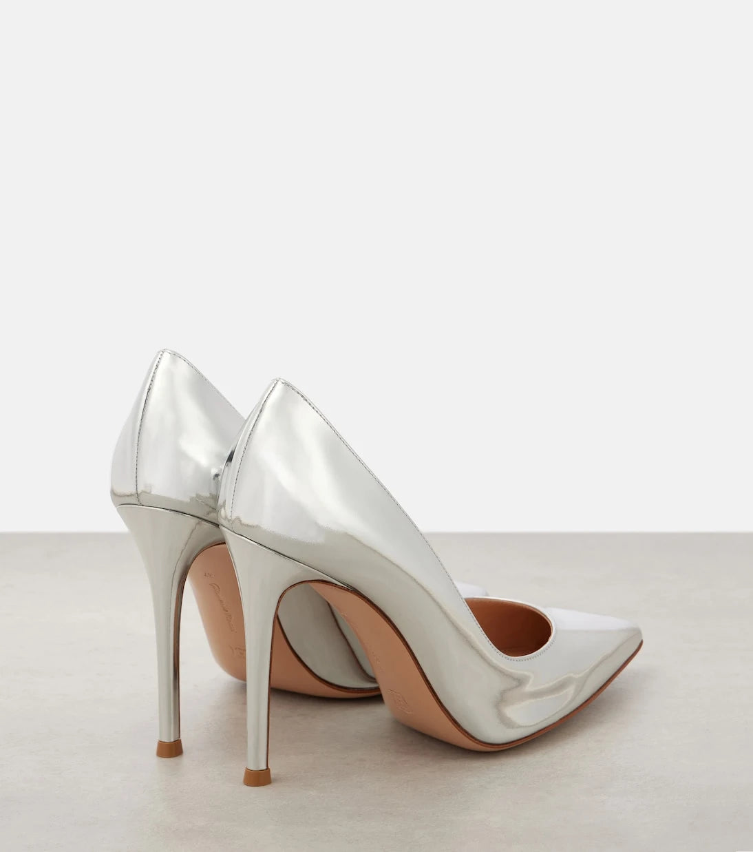 Gianvito Rossi - حذاء Gianvito 105 بكعب عالٍ من الجلد المعدني
