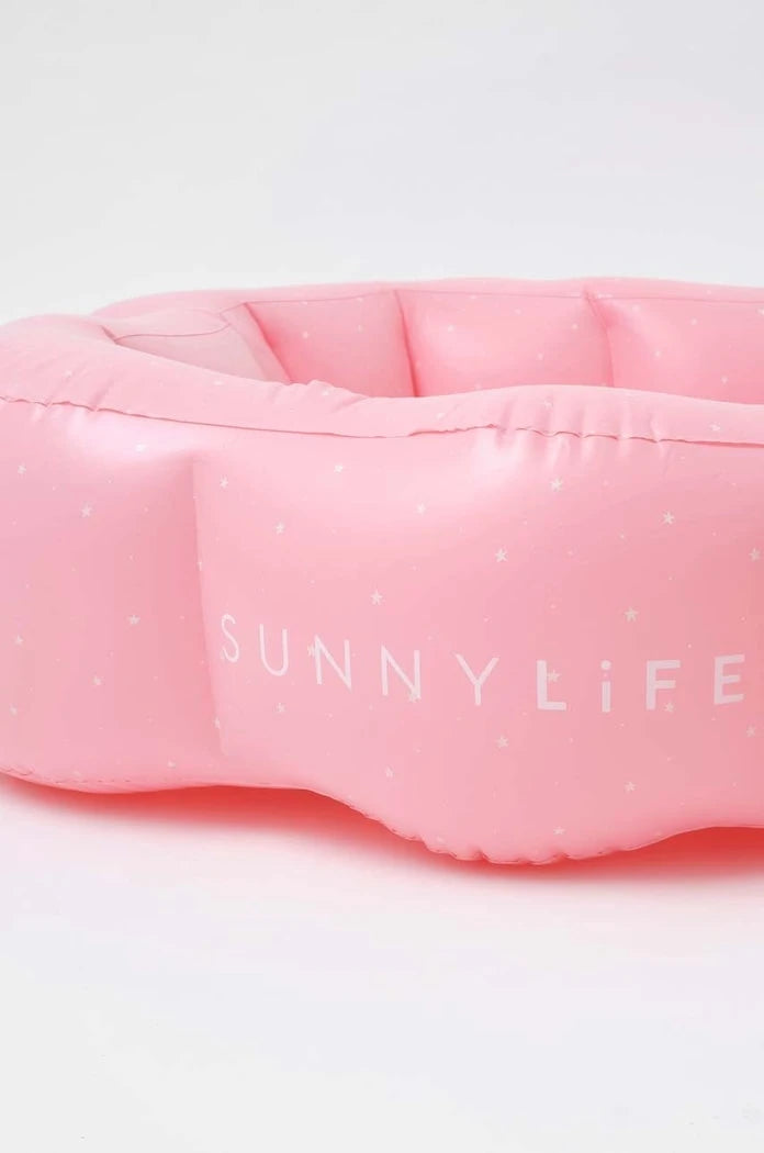 Надуваем басейн SunnyLife Ocean Treasure
