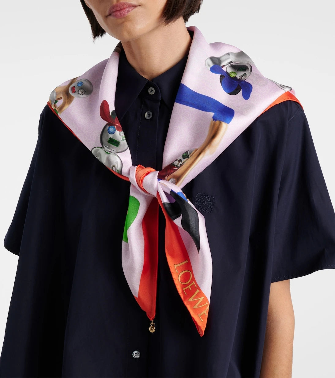 Loewe - وشاح حرير تويل بشعار Anagram