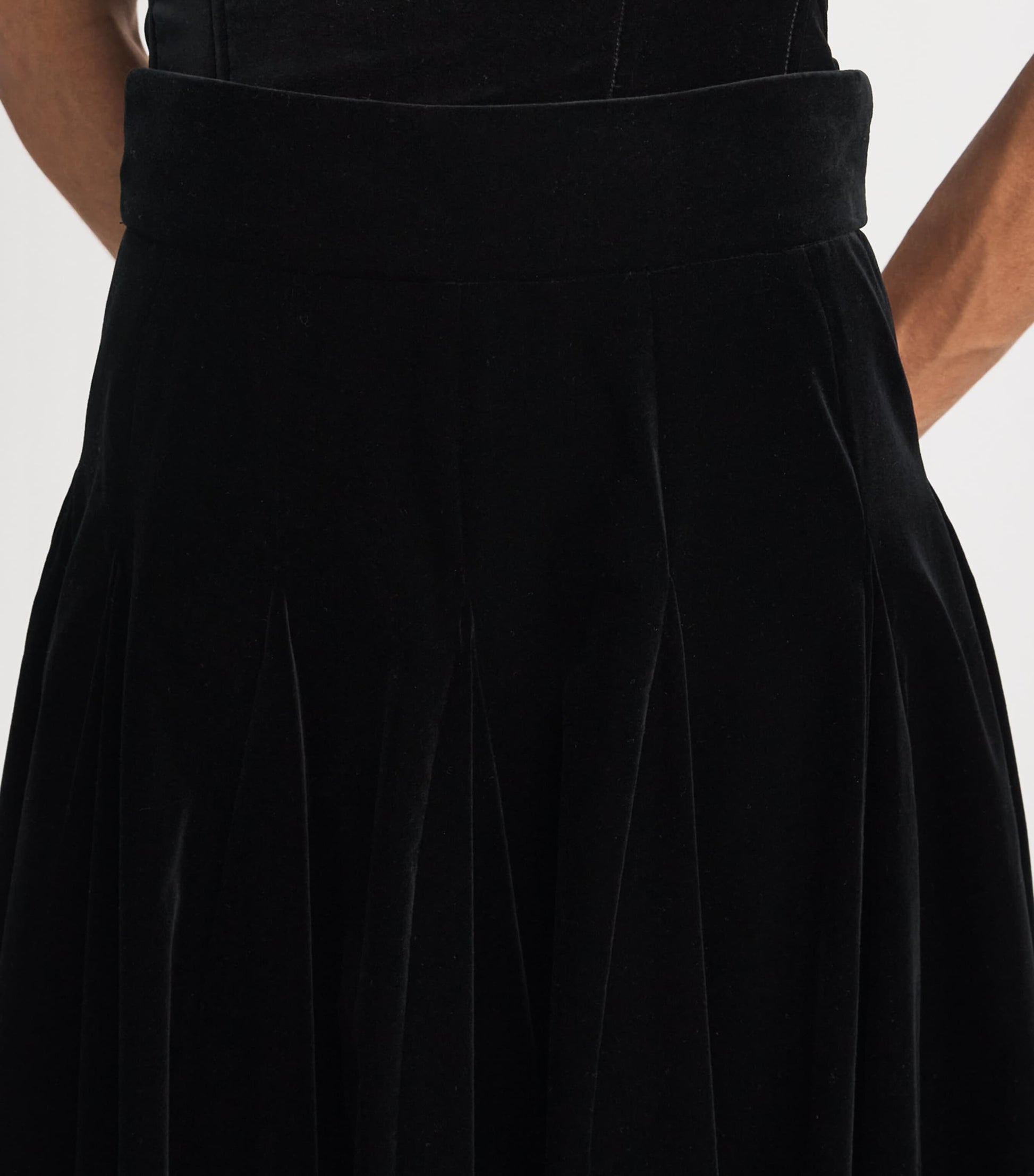 Velvet Maxi Skirt BLACK