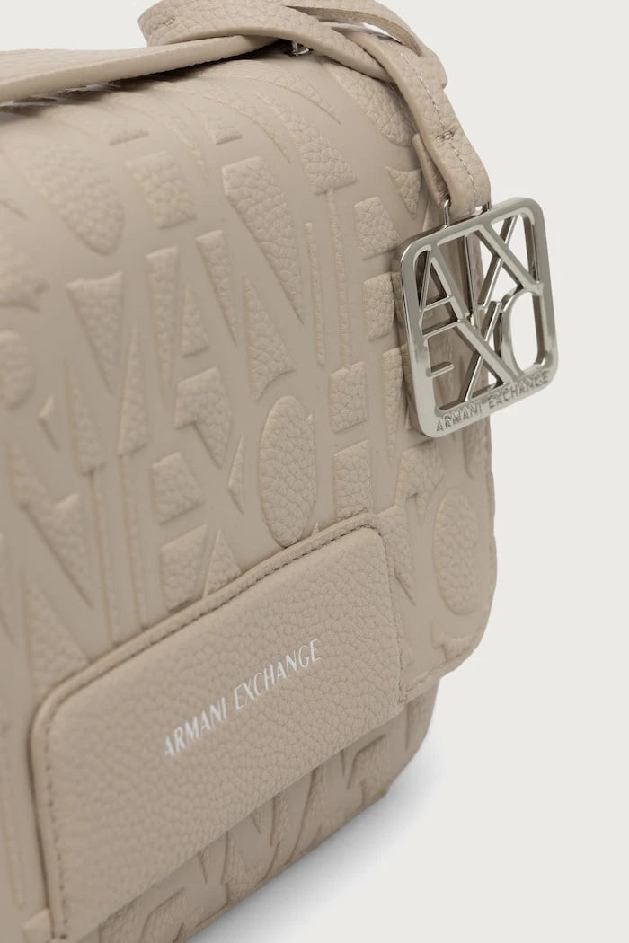 Armani Exchange kadın crossbody çanta