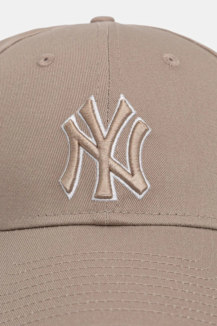 New Era OUTLINE 9FORTY® Pamuklu Vizörlü Şapka