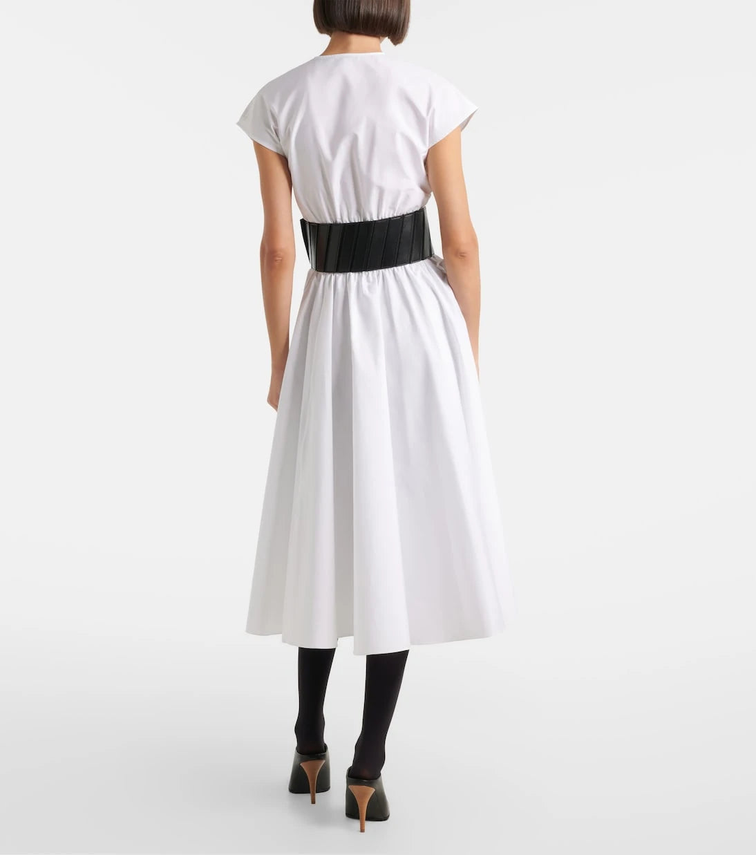 Alaïa - فستان قطني متوسط الطول بحزام