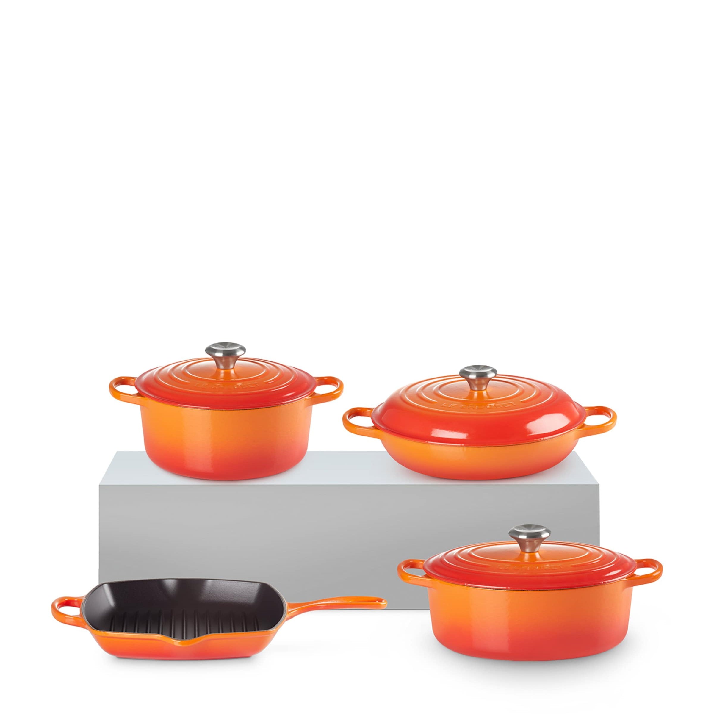 Set of 4 Cast Iron Casserole Dishes and Grillit