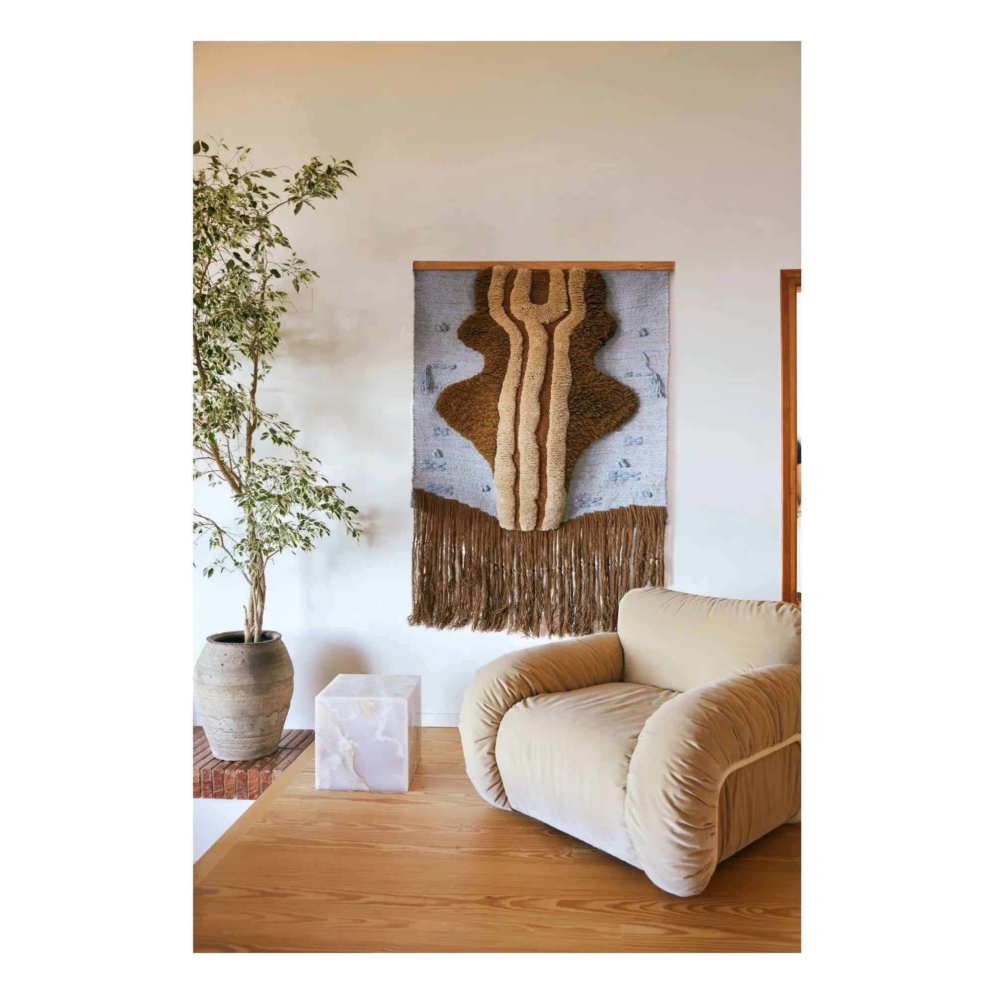 HKliving - Arc velvet lounge chair | Cream