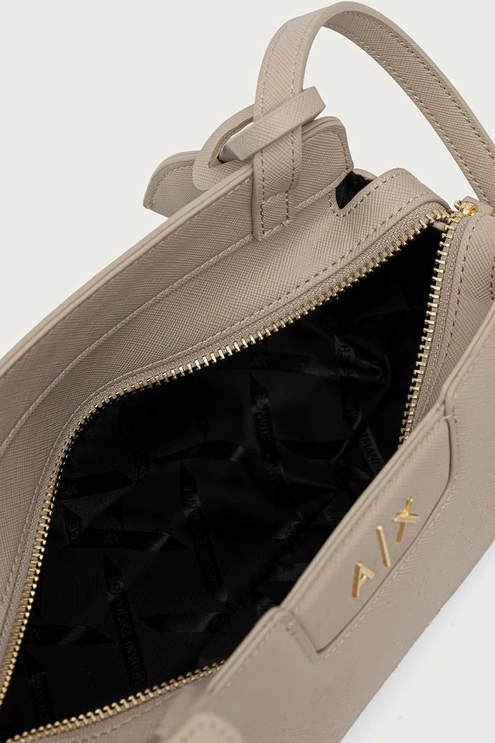 Armani Exchange kadın crossbody çanta