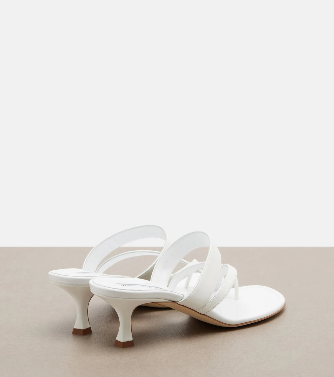 Manolo Blahnik - Susa leather thong sandals
