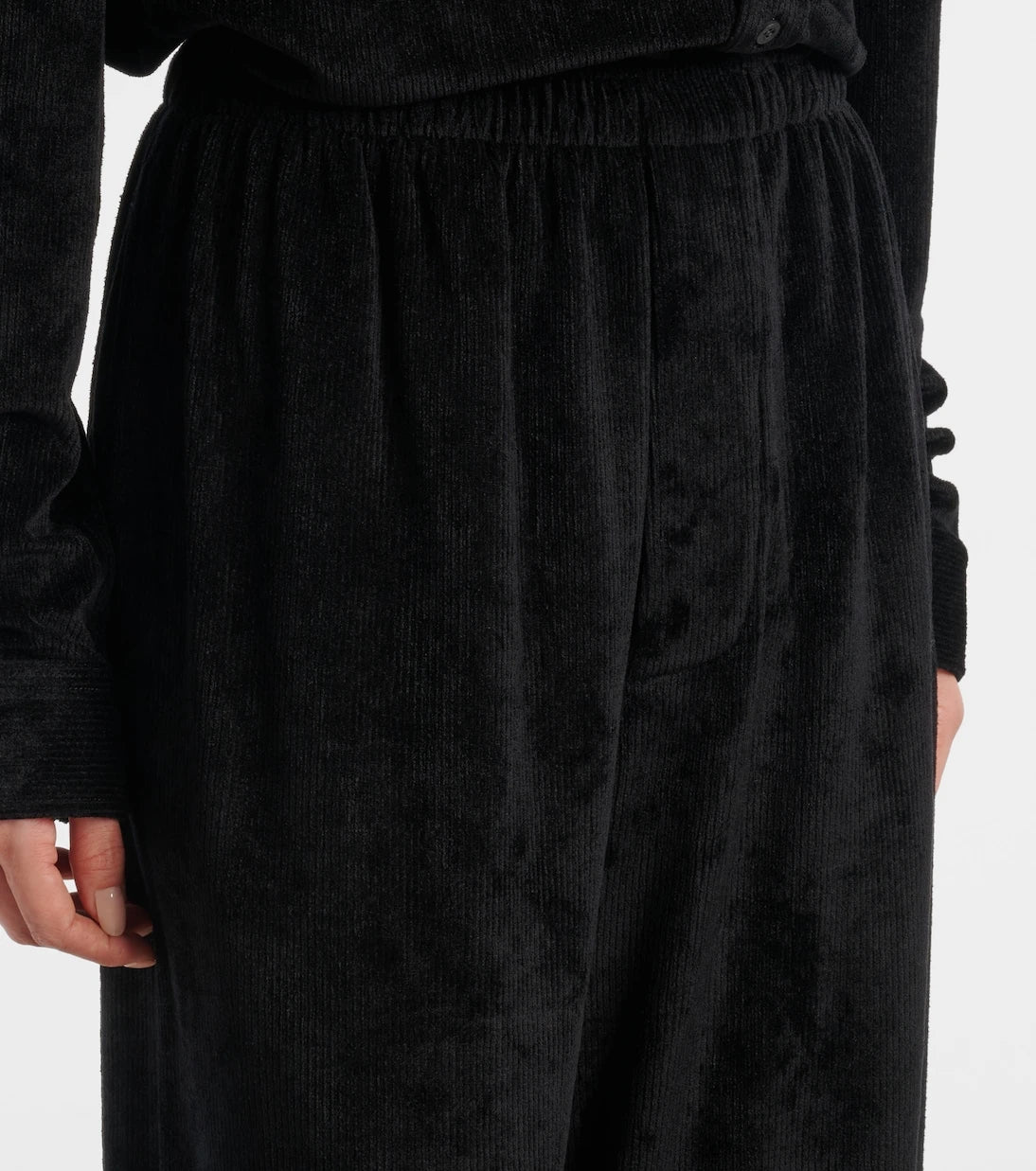Balenciaga - بنطلون واسع الساقين بخصر مرتفع
