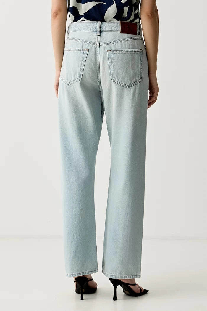 Calvin Klein Jeans kadın düz paça jean