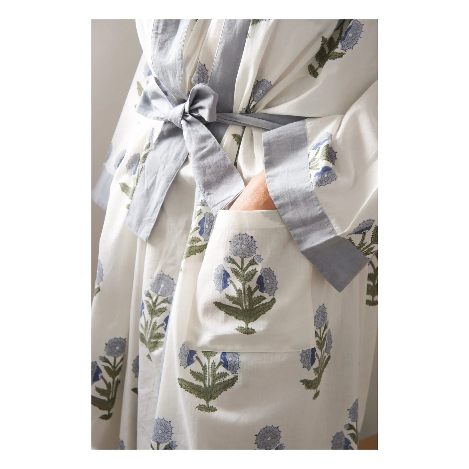 Scarlette Ateliers - Clark Poppy Print Kimono | White