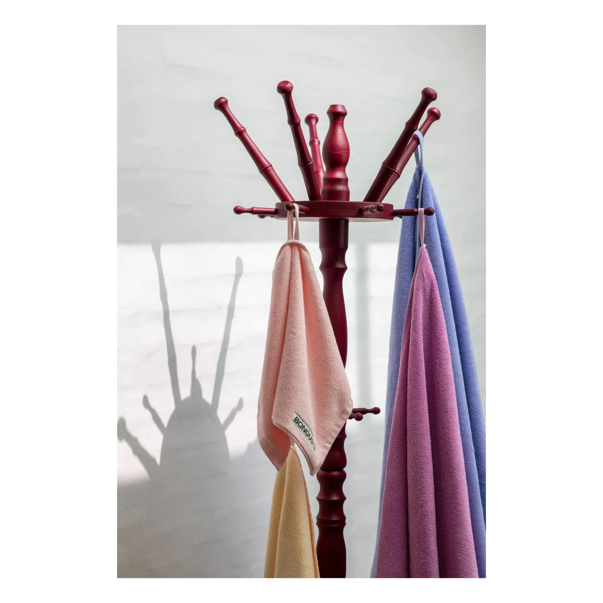 Bongusta - Naram guest towel | Fuchsia