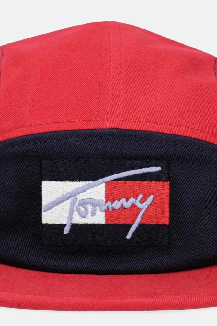 Детска памучна шапка с козирка Tommy Hilfiger