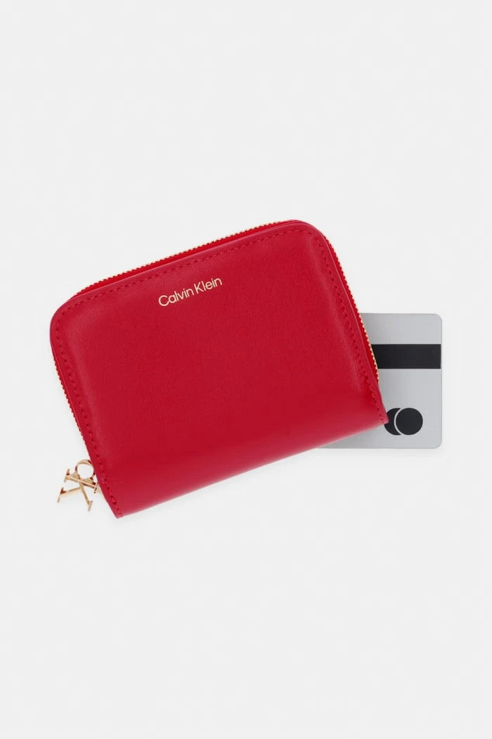 Calvin Klein kadın deri cüzdan