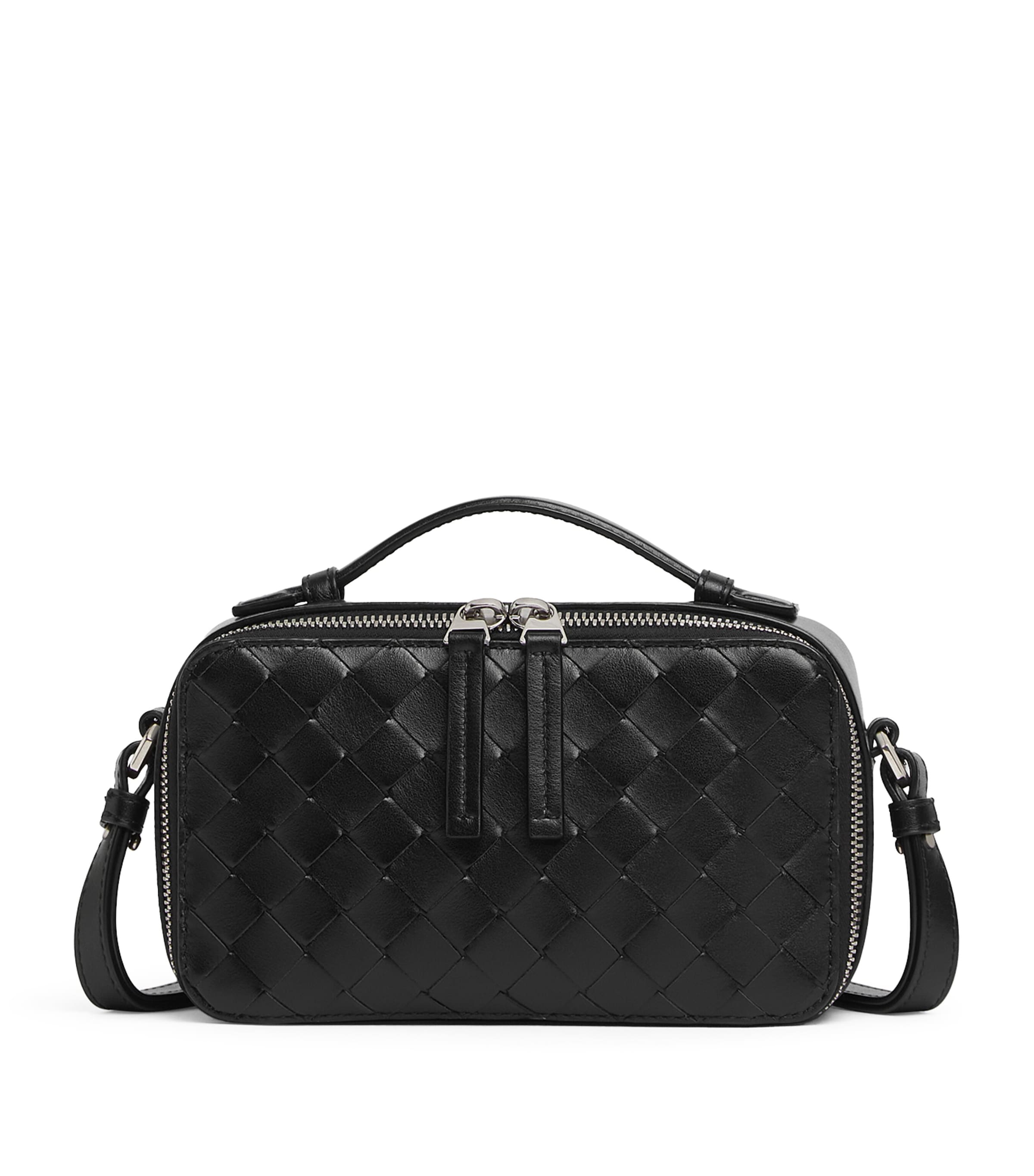 Leather Intrecciato Getaway Phone Pouch