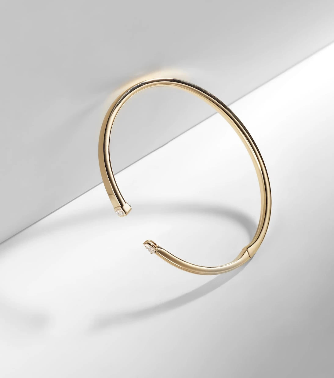 Bucherer Fine Jewellery - Inner Fire 18kt gold bangle with diamonds