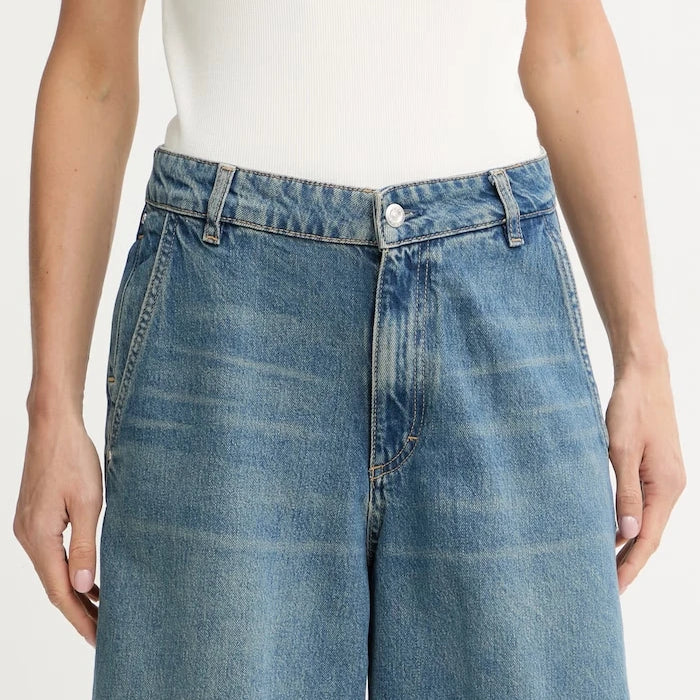 BOSS kadın denim kısa şort ALLEXY DENIM SHORT