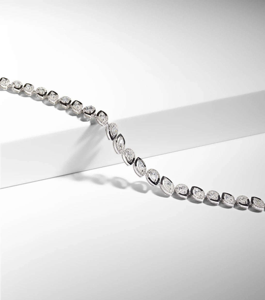 Kamyen - Autumn 18kt white gold choker with diamonds