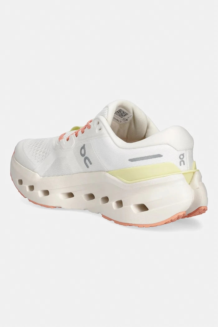 On обувки за бягане дамски Cloudrunner 3