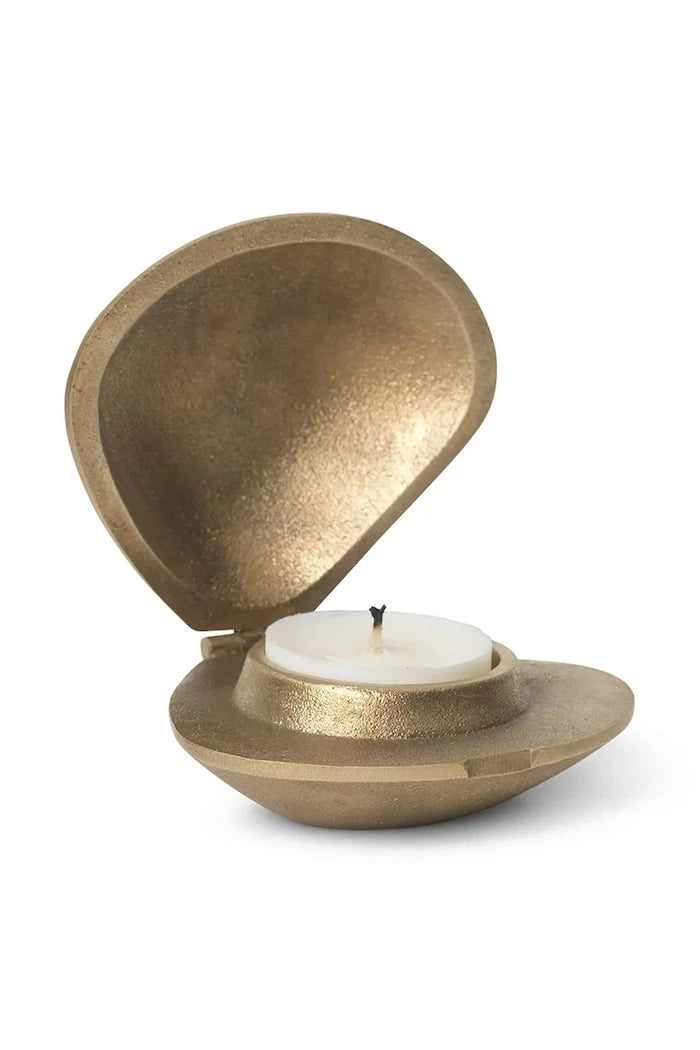 Декоративен свещник ferm LIVING Clam