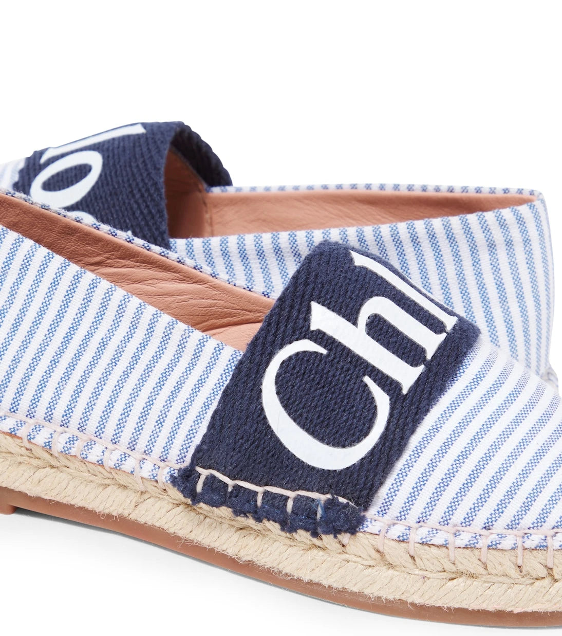 Chloé Kids - صنادل مخططة بشعار الماركة