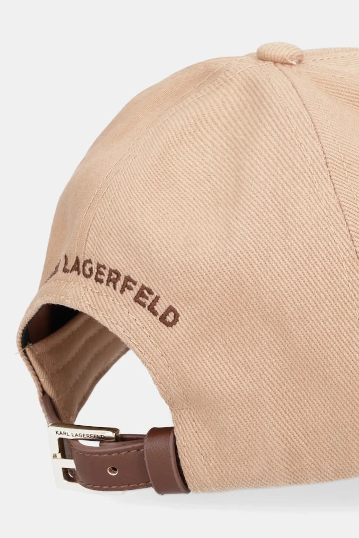 Памучна шапка с козирка Karl Lagerfeld K/AUTOGRAPH