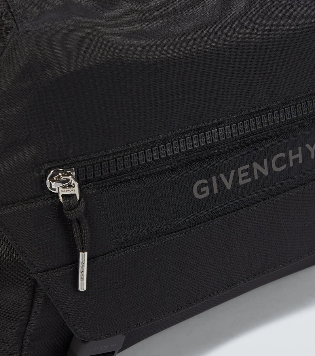 Givenchy - G-Essentials canvas shoulder bag