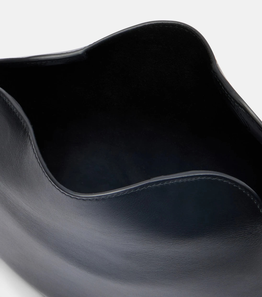 Amanu - Zambia leather clutch