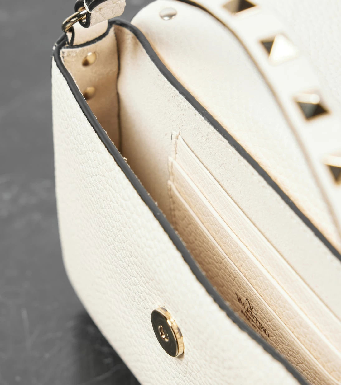 Valentino Garavani - Rockstud Small leather shoulder bag