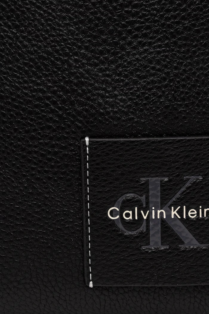 Calvin Klein erkek suni deri omuz çantası