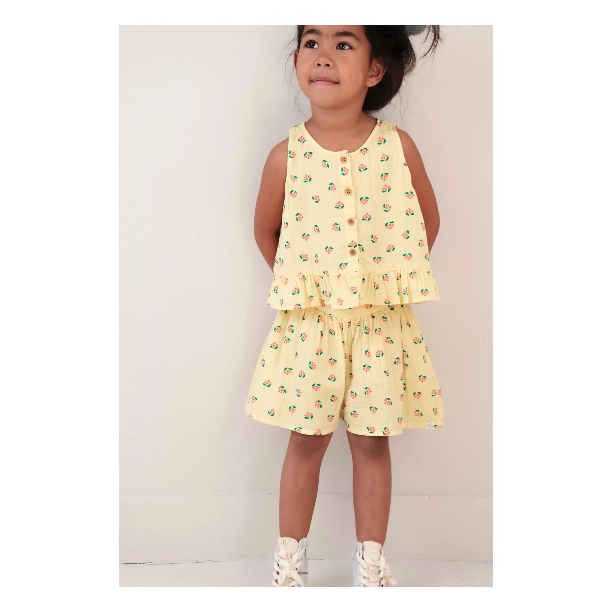 Jenest - Organic Cotton Flowered Summer Shorts | Pale yellow