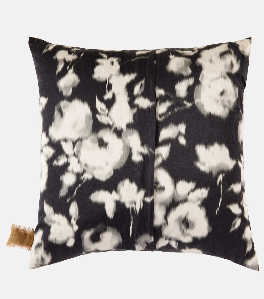 The House of Lyria - Astrantia cushion