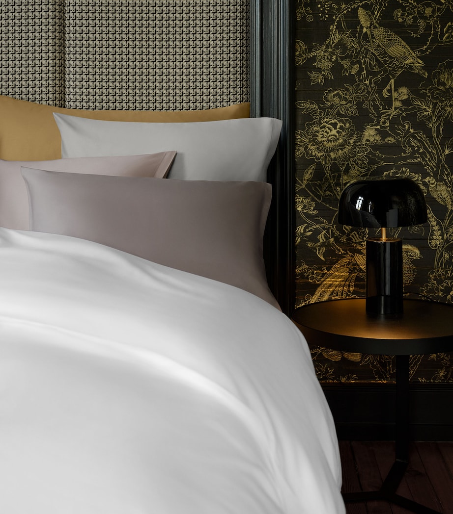 Schlossberg Cotton Sateen Noblesse Uni Super King Flat Sheet (280cm x 310cm)