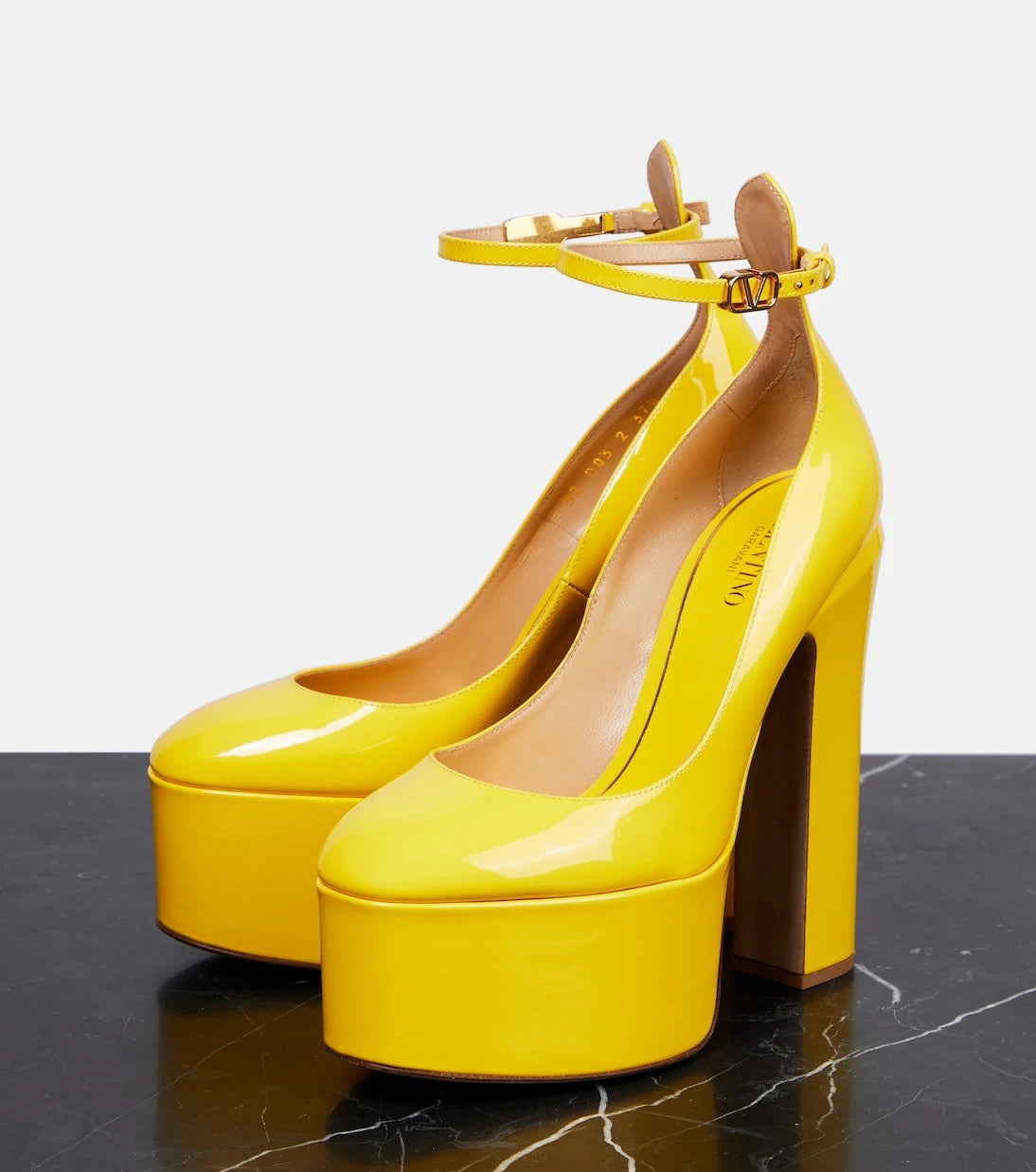 Valentino Garavani - Tan-Go 155 patent leather platform pumps