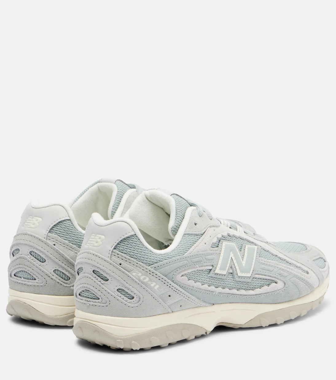 New Balance - حذاء رياضي من الجلد السويدي 204L