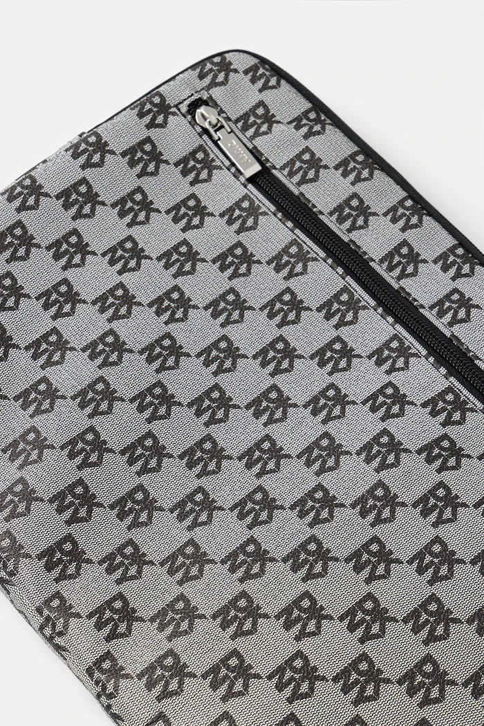 DKNY калъф за лаптоп