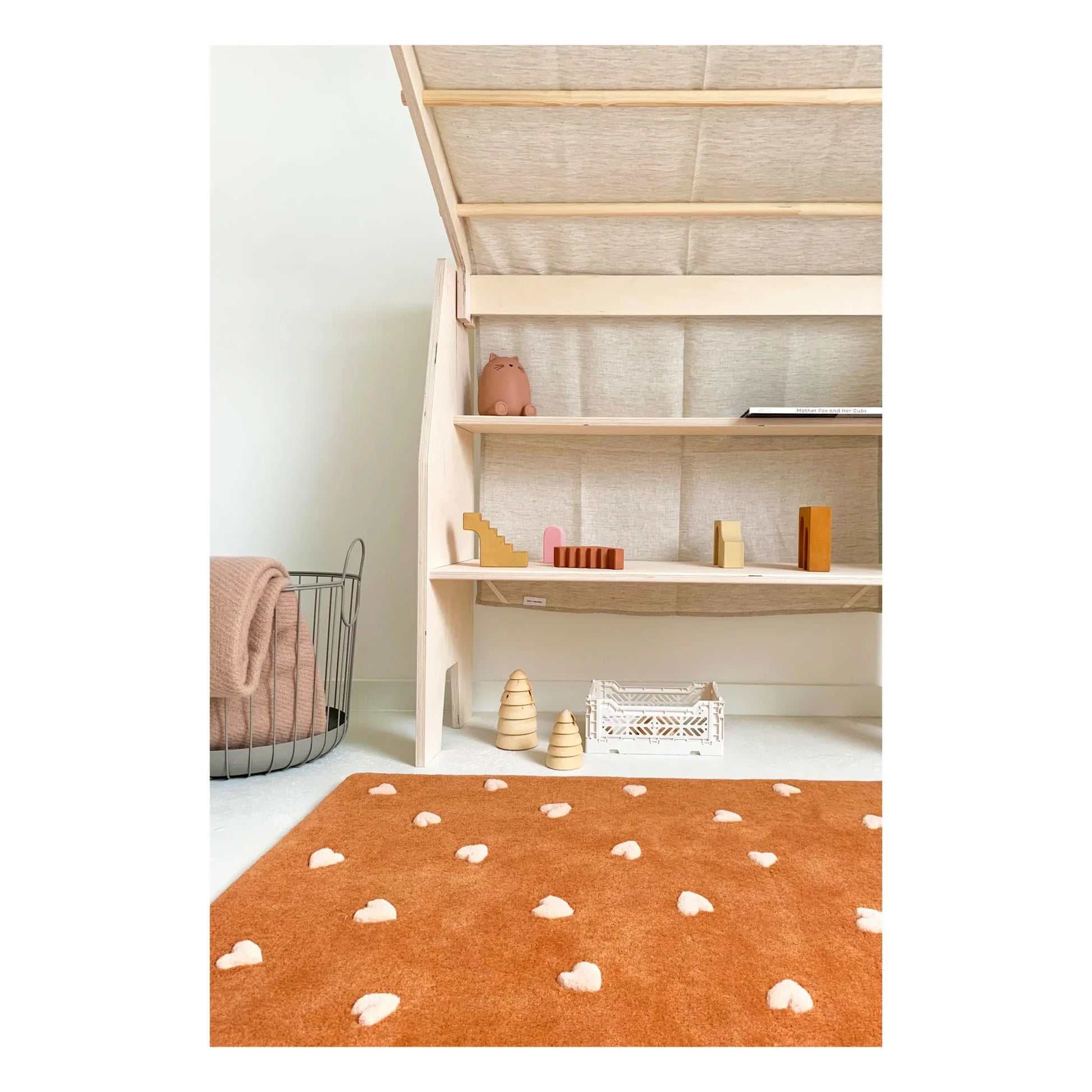 Maison Deux - Woollen Heart Rug | Brown