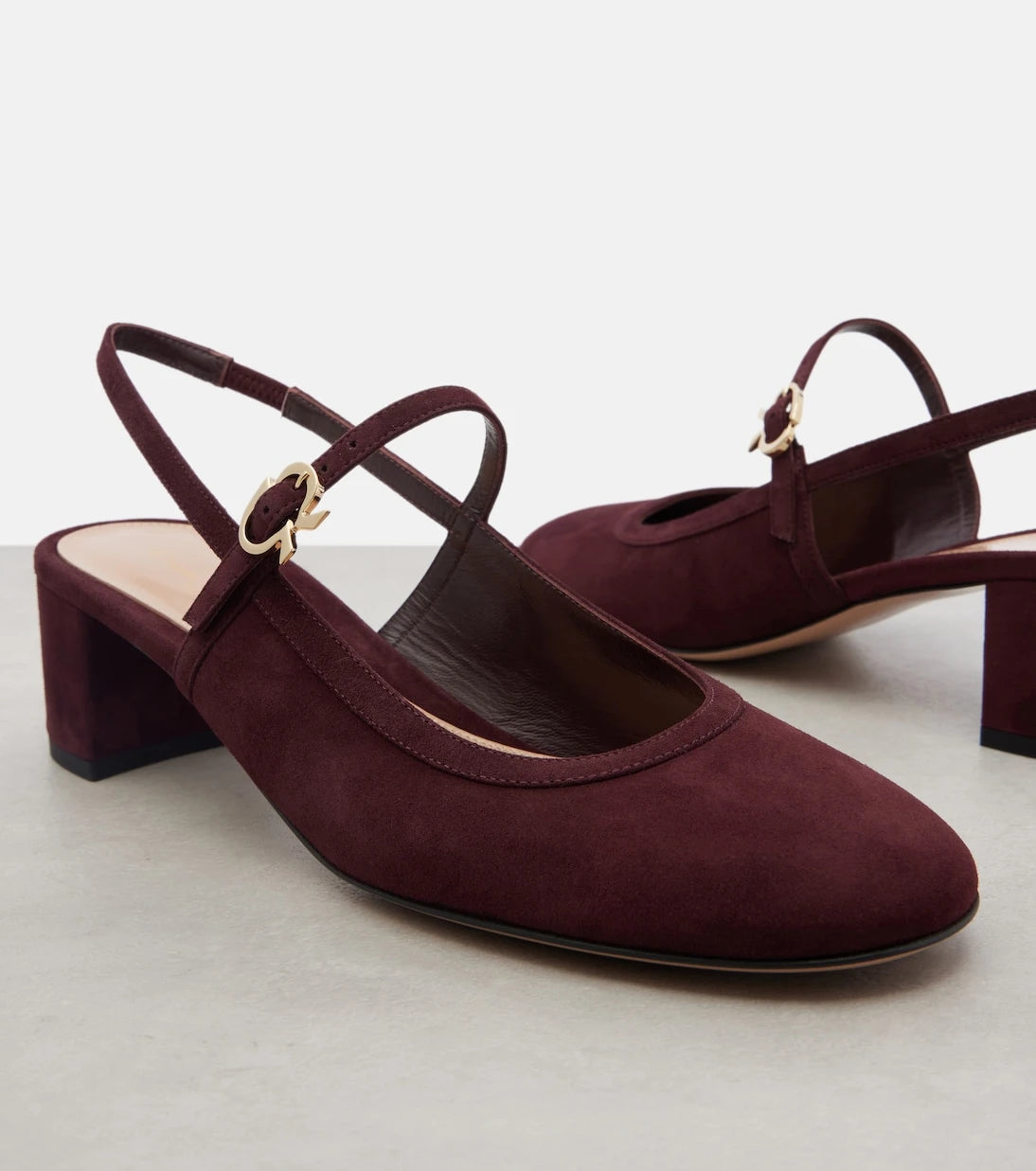 Gianvito Rossi - 45 suede slingback pumps