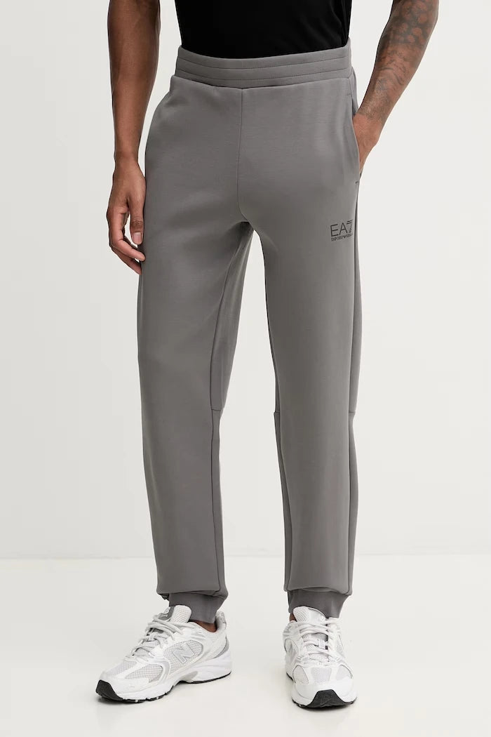 EA7 Emporio Armani pamuklu erkek eşofman takımı
